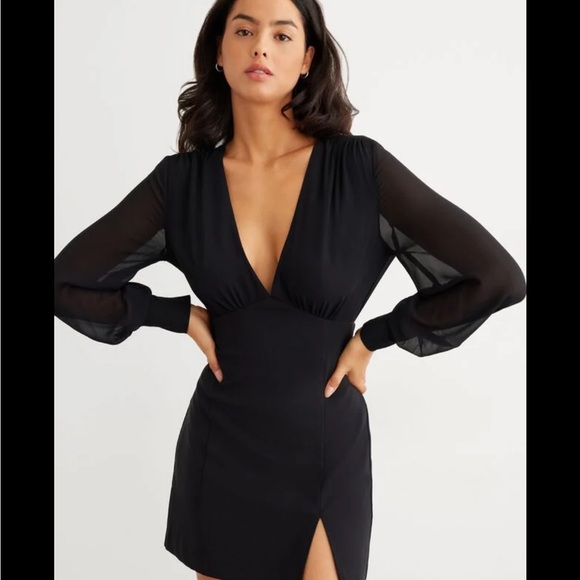 Dynamite Long Sleeve Deep V-neck Dress Size Large - Picture 10 of 10